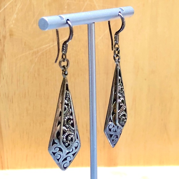 LOIS HILL Drop Dangle Sterling Oxidized Granulated & Cutout Overlapping Earrings - Picture 13 of 17